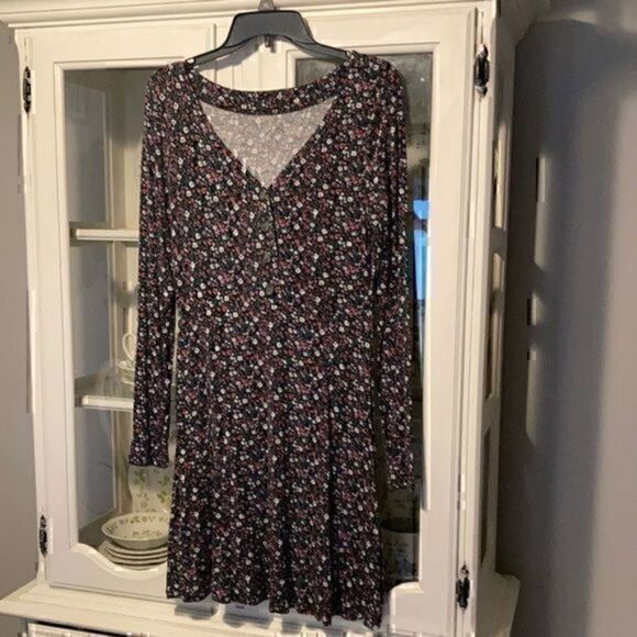 SO Dresses & Skirts - SO medium dress E